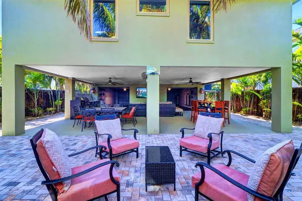 15517 GULF BLVD, Redington Beach, FL 33708