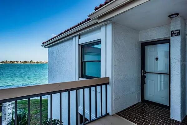 6265 SUN BLVD #309, St Petersburg, FL 33715