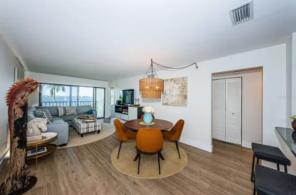 6365 BAHIA DEL MAR BLVD #210, St Petersburg, FL 33715