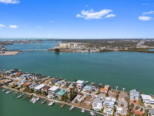 837 BAY POINT DR, Madeira Beach, FL 33708