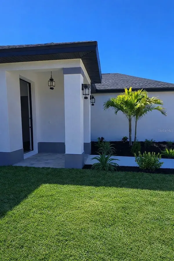 131 KINGS DR, Rotonda West, FL 33947