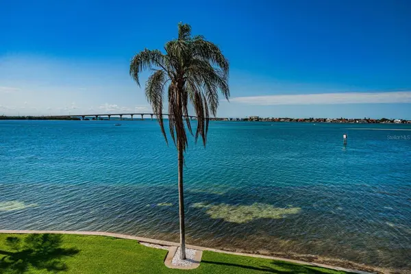 6105 BAHIA DEL MAR CIR #382, St Petersburg, FL 33715