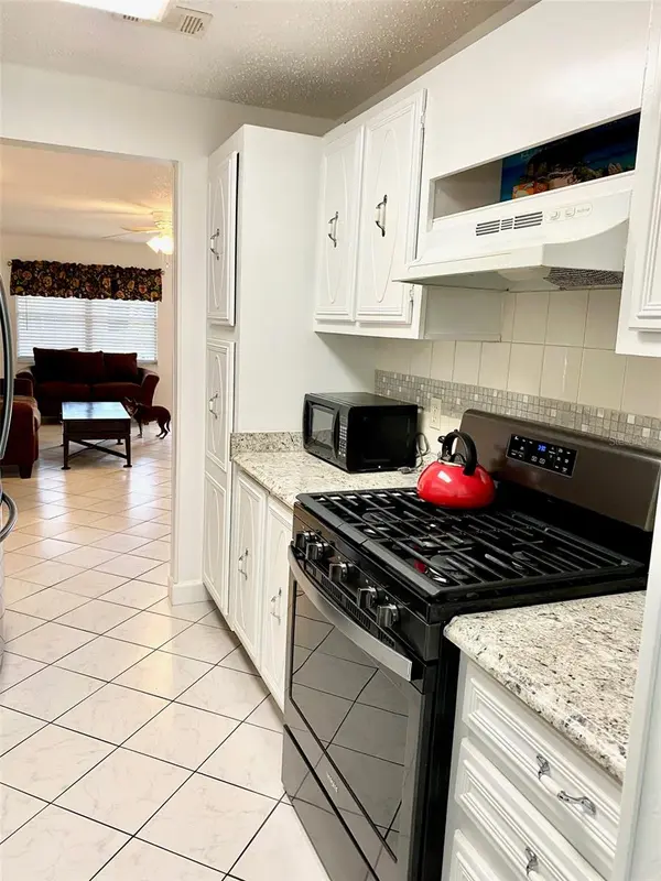 10032 65TH AVE N #17, St Petersburg, FL 33708
