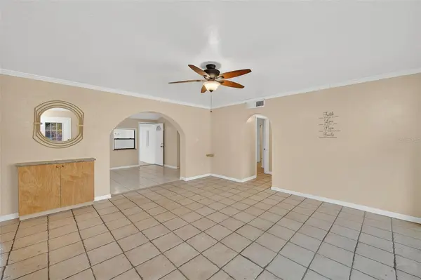 3946 OMEGA CIR, Sarasota, FL 34235