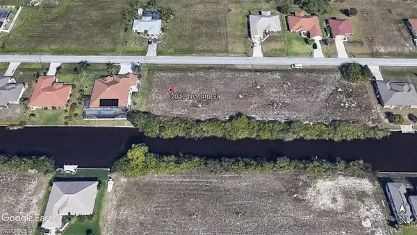 2042 NW 4TH ST, Cape Coral, FL 33993