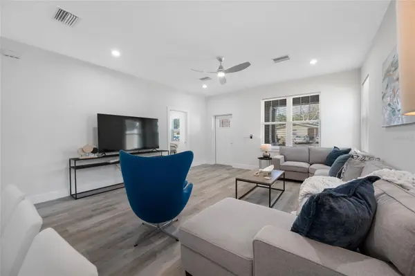 2150 43RD TER N, St Petersburg, FL 33714