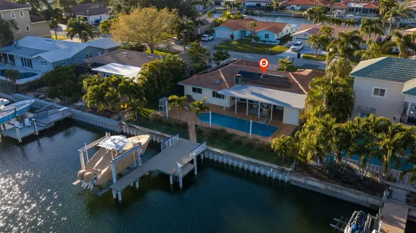 2024 MASSACHUSETTS AVE NE, St Petersburg, FL 33703