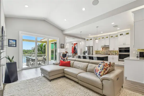 17 FRANKLIN CT S #C, St Petersburg, FL 33711