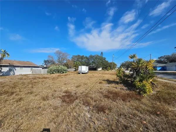 132ND AVE, Seminole, FL 33778