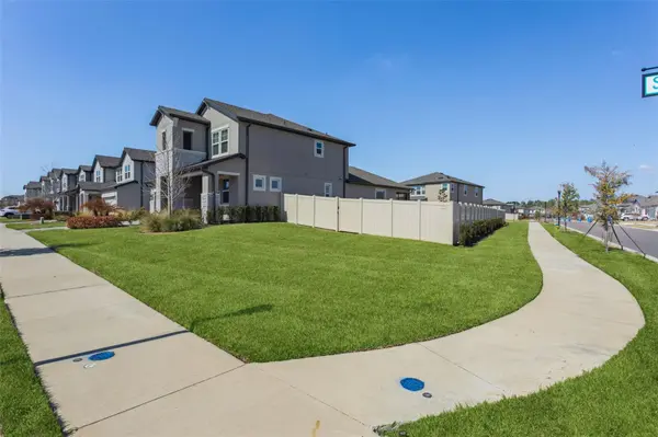 33287 SYCAMORE LEAF DR, Wesley Chapel, FL 33545