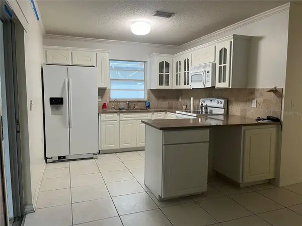 3021 W TAMPA BAY BLVD, Tampa, FL 33607