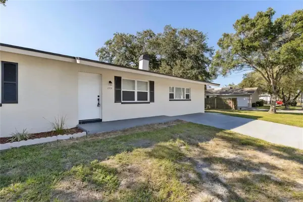 1004 N BETTY LN, Clearwater, FL 33755