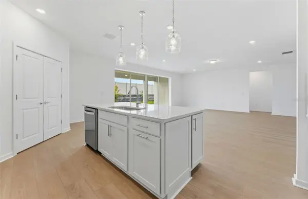 9738 AUTUMN RIDGE AVE, Riverview, FL 33578
