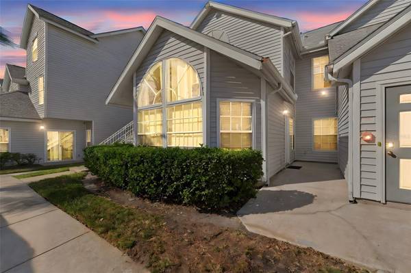 12245 ARMENIA GABLES CIR #12245, Tampa, FL 33612
