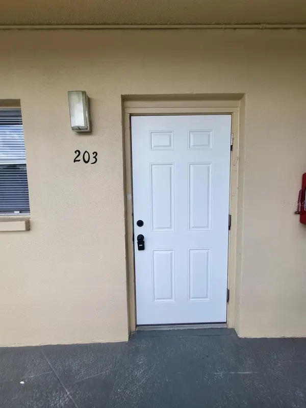 5750 80TH ST N #B203, St Petersburg, FL 33709