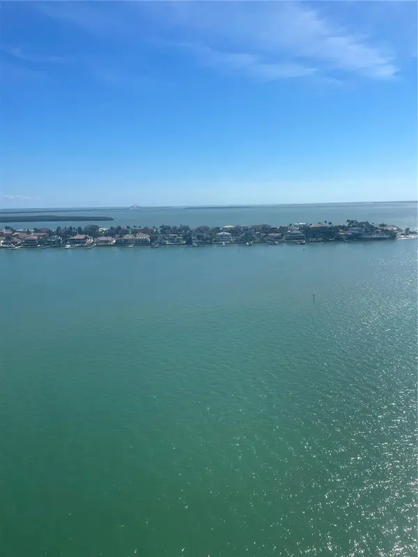 5200 BRITTANY DR S #1804, St Petersburg, FL 33715