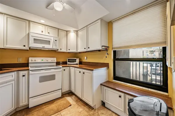 2618 COVE CAY DR #204, Clearwater, FL 33760