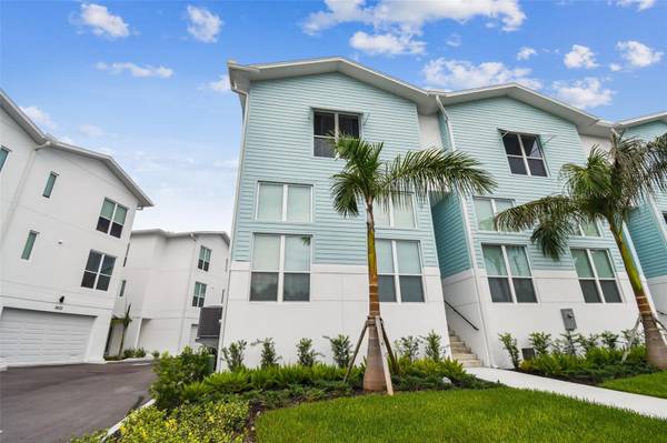 3840 POMPANO DR SE, St Petersburg, FL 33705
