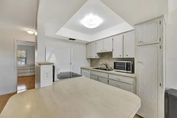 650 PINELLAS POINT DR S ##205, St Petersburg, FL 33705