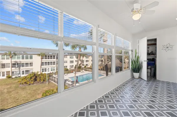 11720 PARK BLVD #302, Seminole, FL 33772