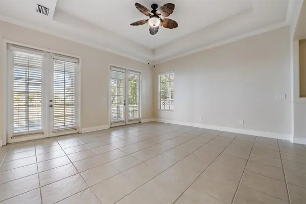 423 MANNS HARBOR DR, Apollo Beach, FL 33572