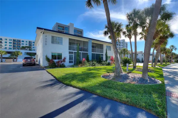 4300 37TH ST S #4, St Petersburg, FL 33711