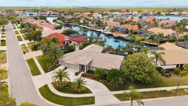 4830 LONGWATER WAY, Tampa, FL 33615