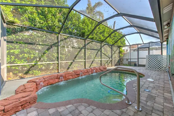 4719 PORTOBELLO CIR, Valrico, FL 33596