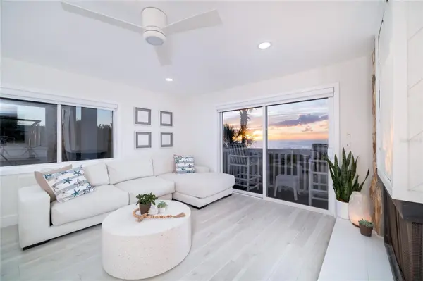1104 BEACH TRL #1, Indian Rocks Beach, FL 33785