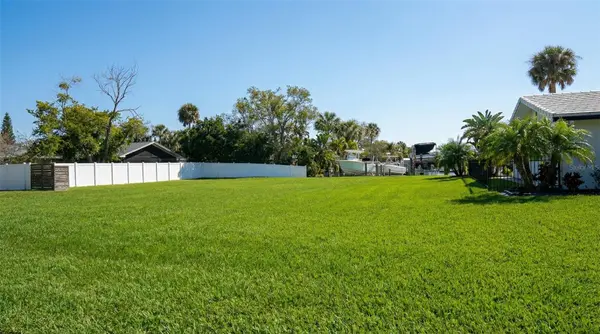 3904 DANA SHORES DR, Tampa, FL 33634