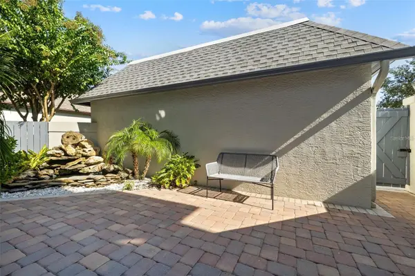18756 WIMBLEDON CIR, Lutz, FL 33558