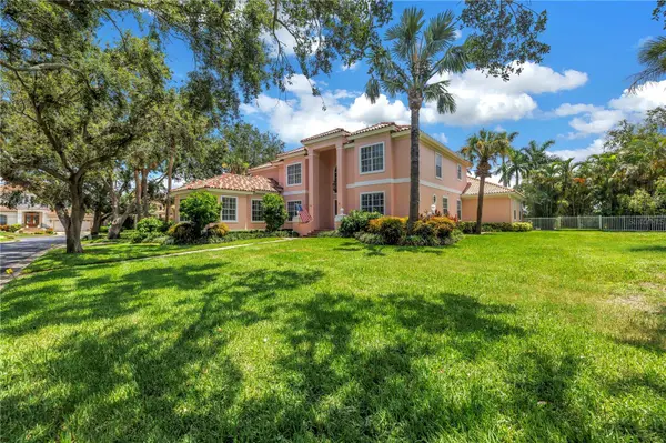 4930 SANDPIPER LN S, St Petersburg, FL 33711