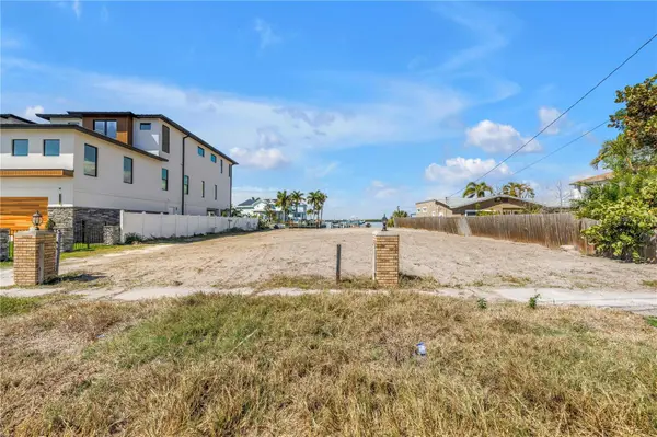 2129 BAYOU GRANDE BLVD NE, St Petersburg, FL 33703