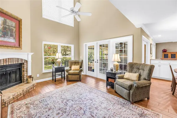812 AMELIA CT NE, St Petersburg, FL 33702