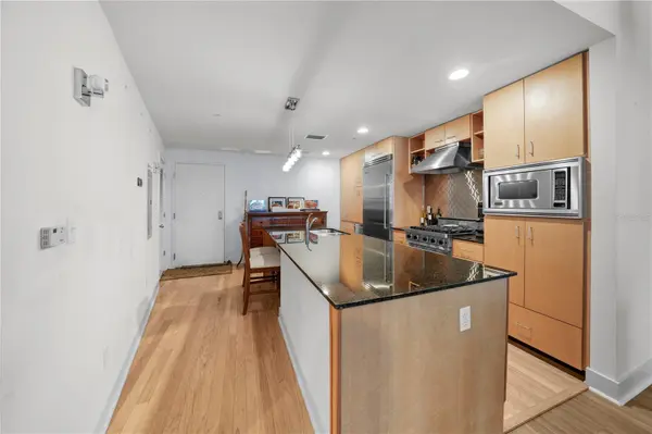 1120 E KENNEDY BLVD #827, Tampa, FL 33602