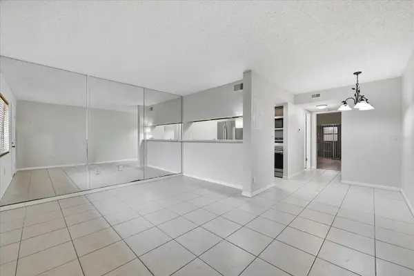 2420 WINDING CREEK BLVD #105, Clearwater, FL 33761