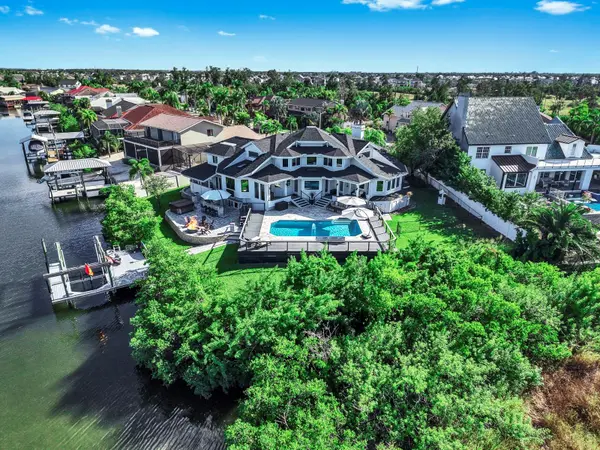 945 BUNKER VIEW DR, Apollo Beach, FL 33572