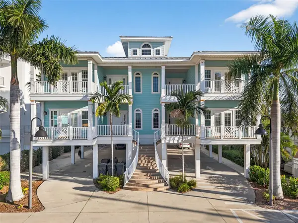 255 104TH AVE, Treasure Island, FL 33706