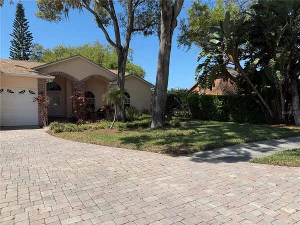 2686 CRYSTAL CIR, Dunedin, FL 34698