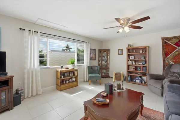2320 AQUABLUFF PL #V274, Sarasota, FL 34231