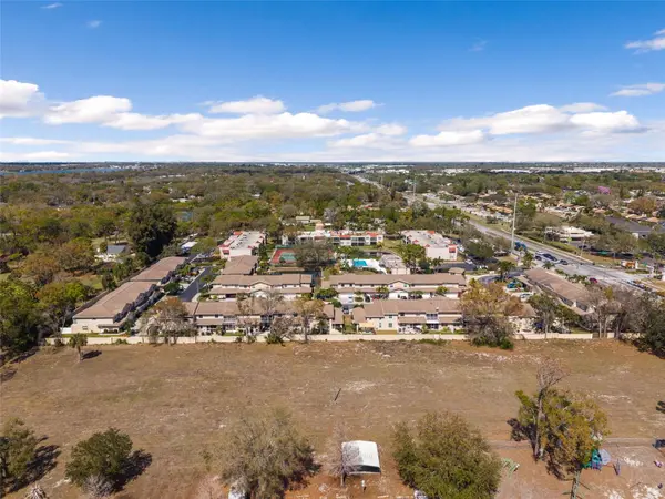 9530 STARKEY RD, Seminole, FL 33777