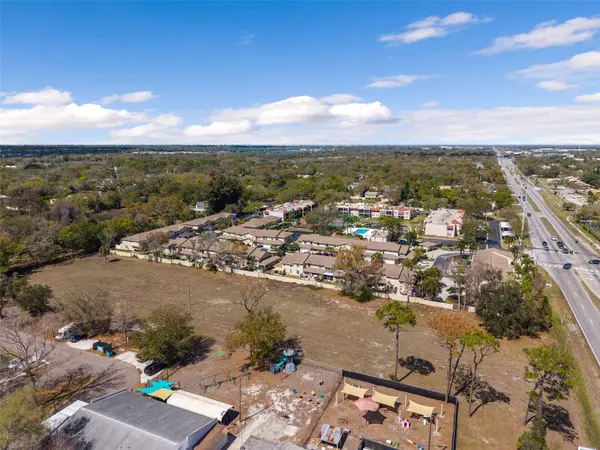 9530 STARKEY RD, Seminole, FL 33777