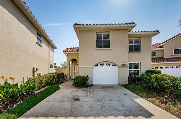 6107 MIRADA CIR, St Petersburg, FL 33715