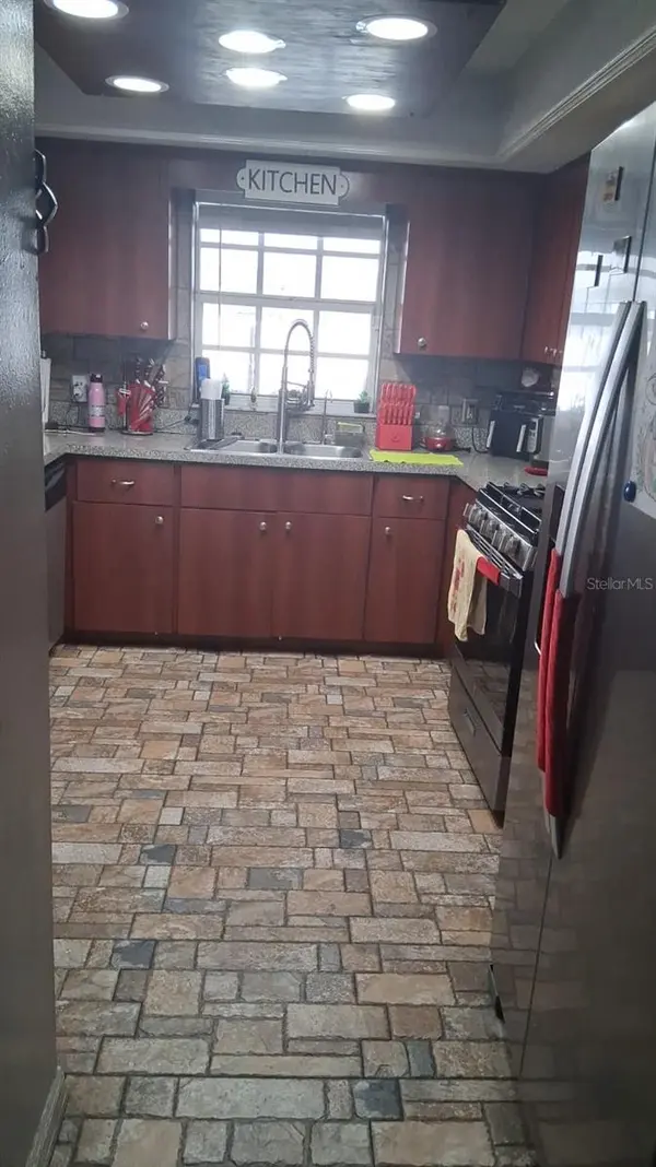 8016 APACHE LN, Lakeland, FL 33810