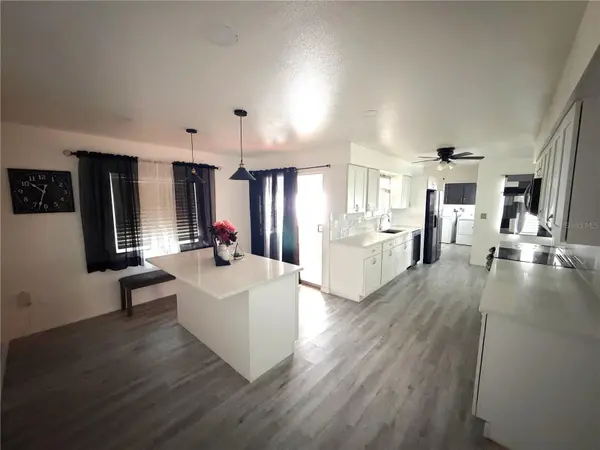 1205 HACIENDA DR, Sun City Center, FL 33573