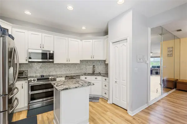 1050 STARKEY RD #2102, Largo, FL 33771
