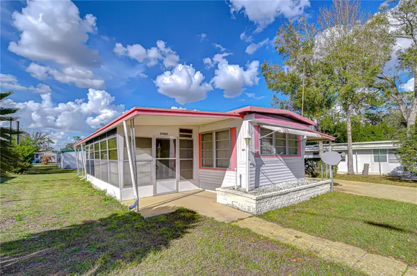 37427 HAMMOND DR, Zephyrhills, FL 33541