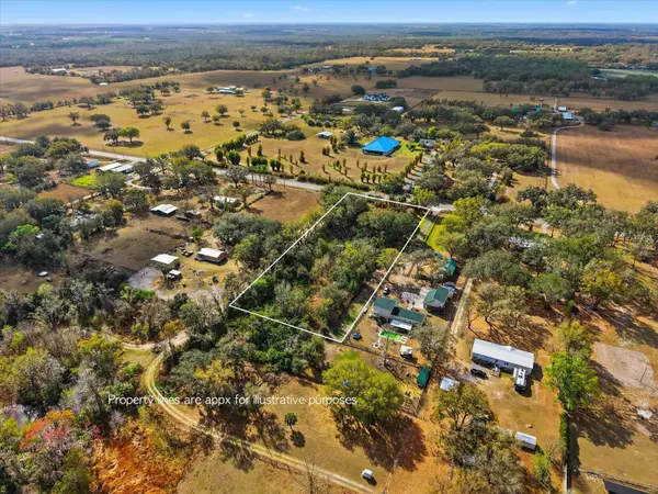 8529 LITHIA PINECREST RD, Lithia, FL 33547