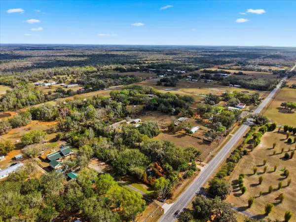 8529 LITHIA PINECREST RD, Lithia, FL 33547