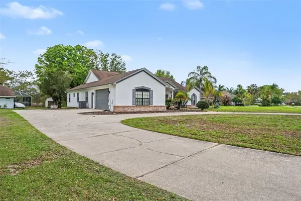 19216 RIDGELAKE DR, Lutz, FL 33549